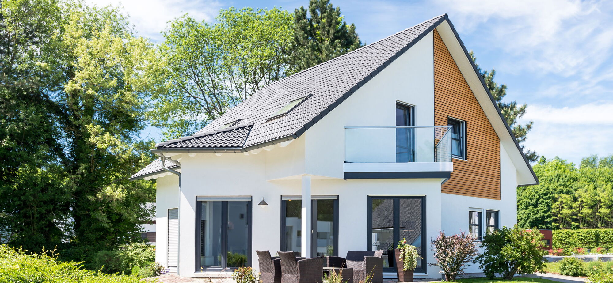 Neues Einfamilienhaus mit Garten